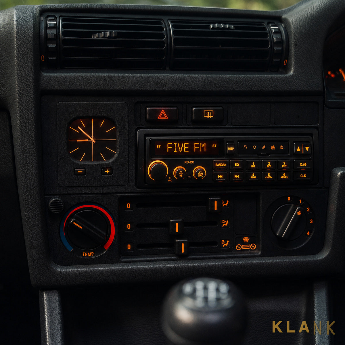 KLANK radio fitted — Golf Mk2 · White backlight